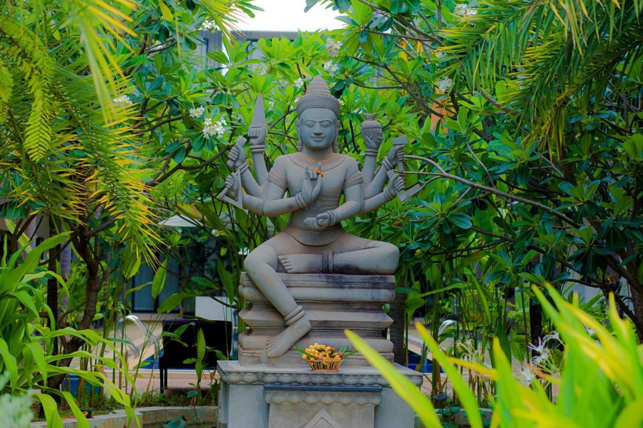 New Riverside Hotel Siem Reap Exteriör bild