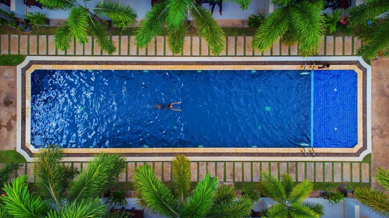 New Riverside Hotel Siem Reap Exteriör bild