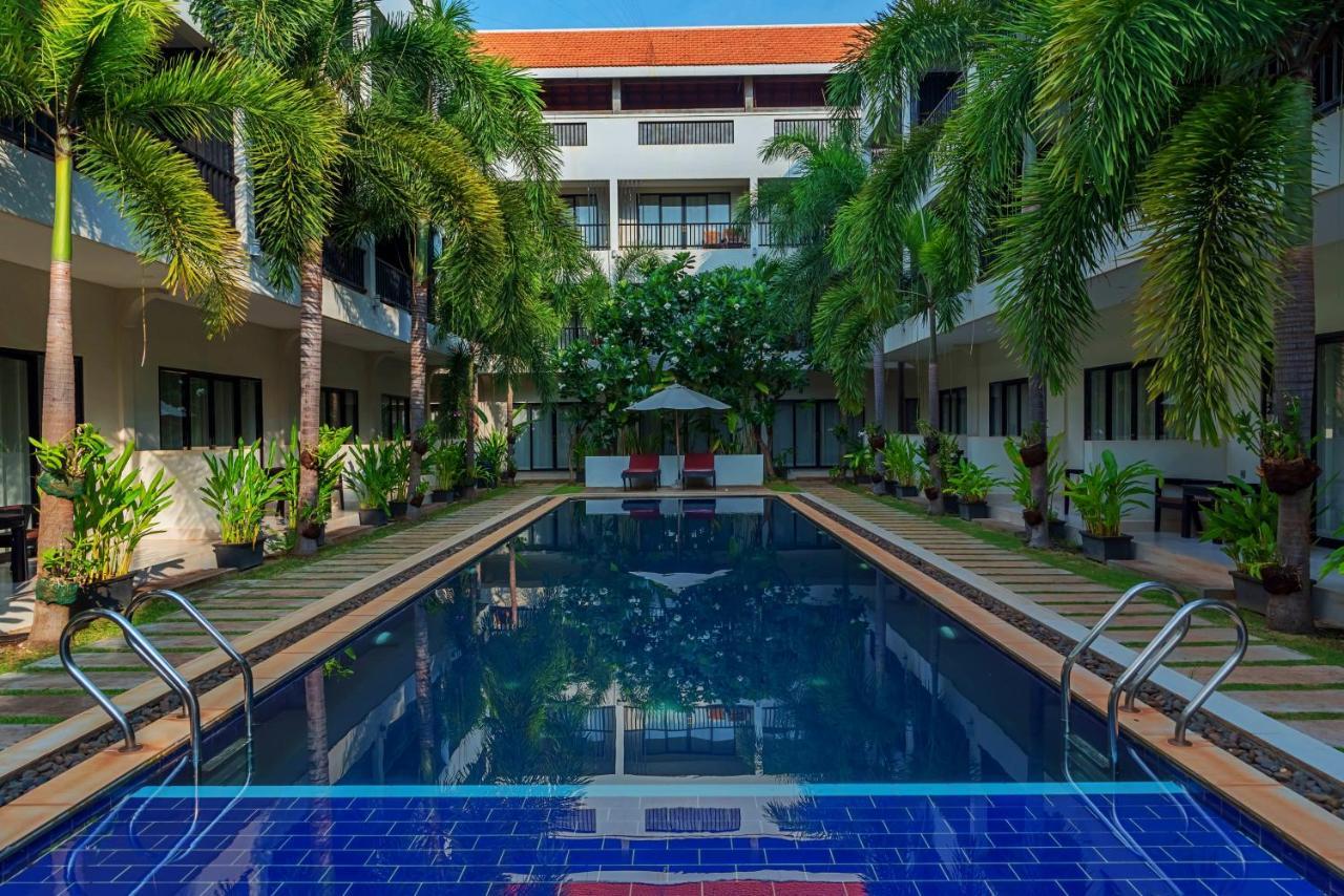 New Riverside Hotel Siem Reap Exteriör bild