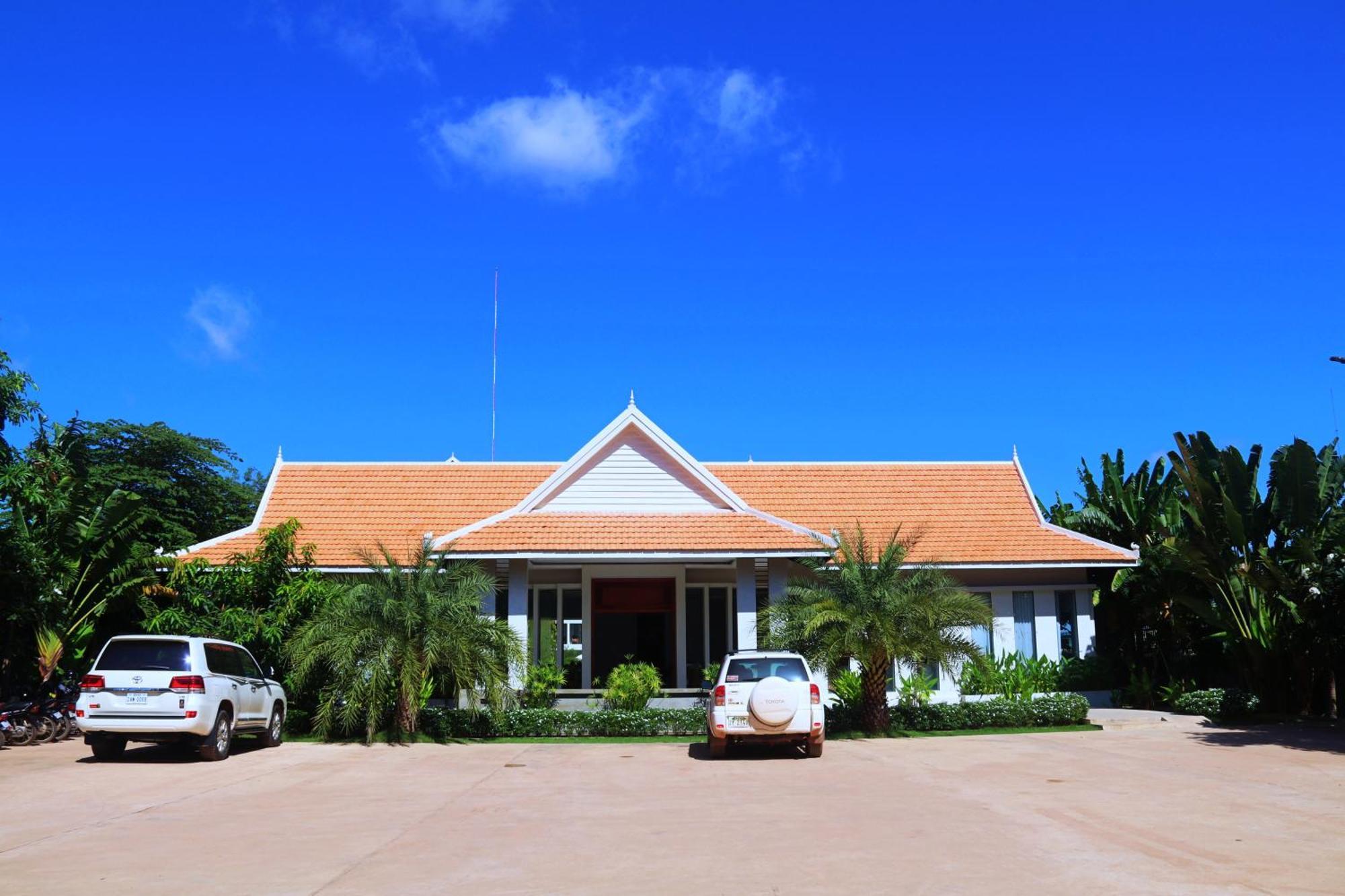 New Riverside Hotel Siem Reap Exteriör bild