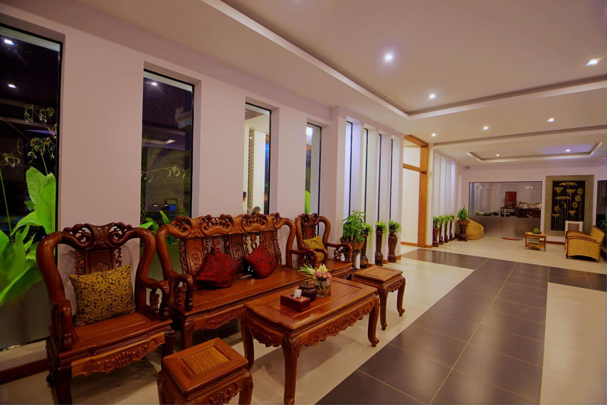 New Riverside Hotel Siem Reap Exteriör bild