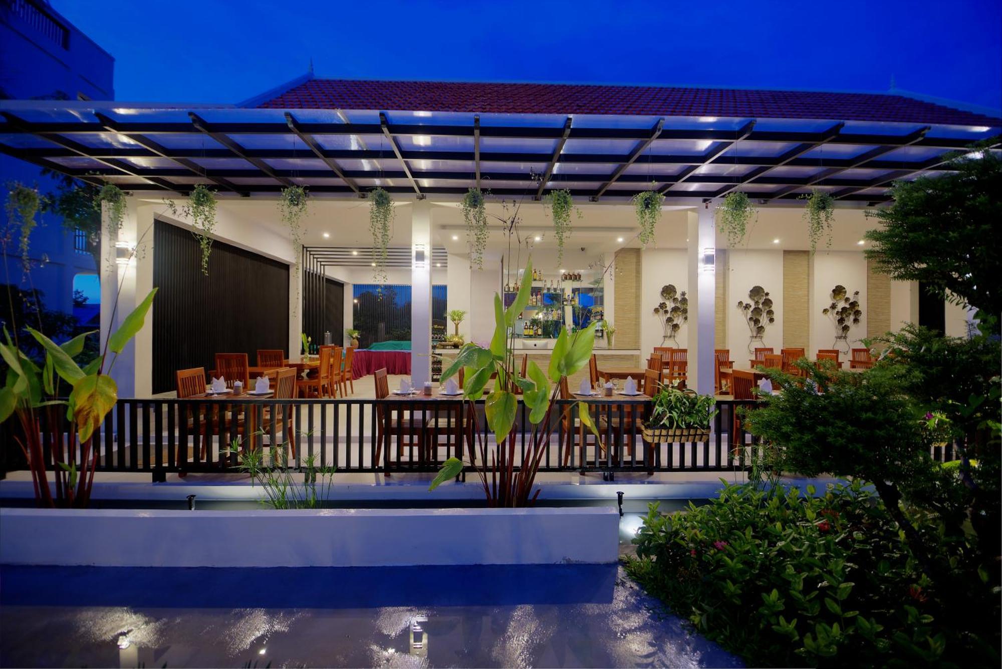 New Riverside Hotel Siem Reap Exteriör bild