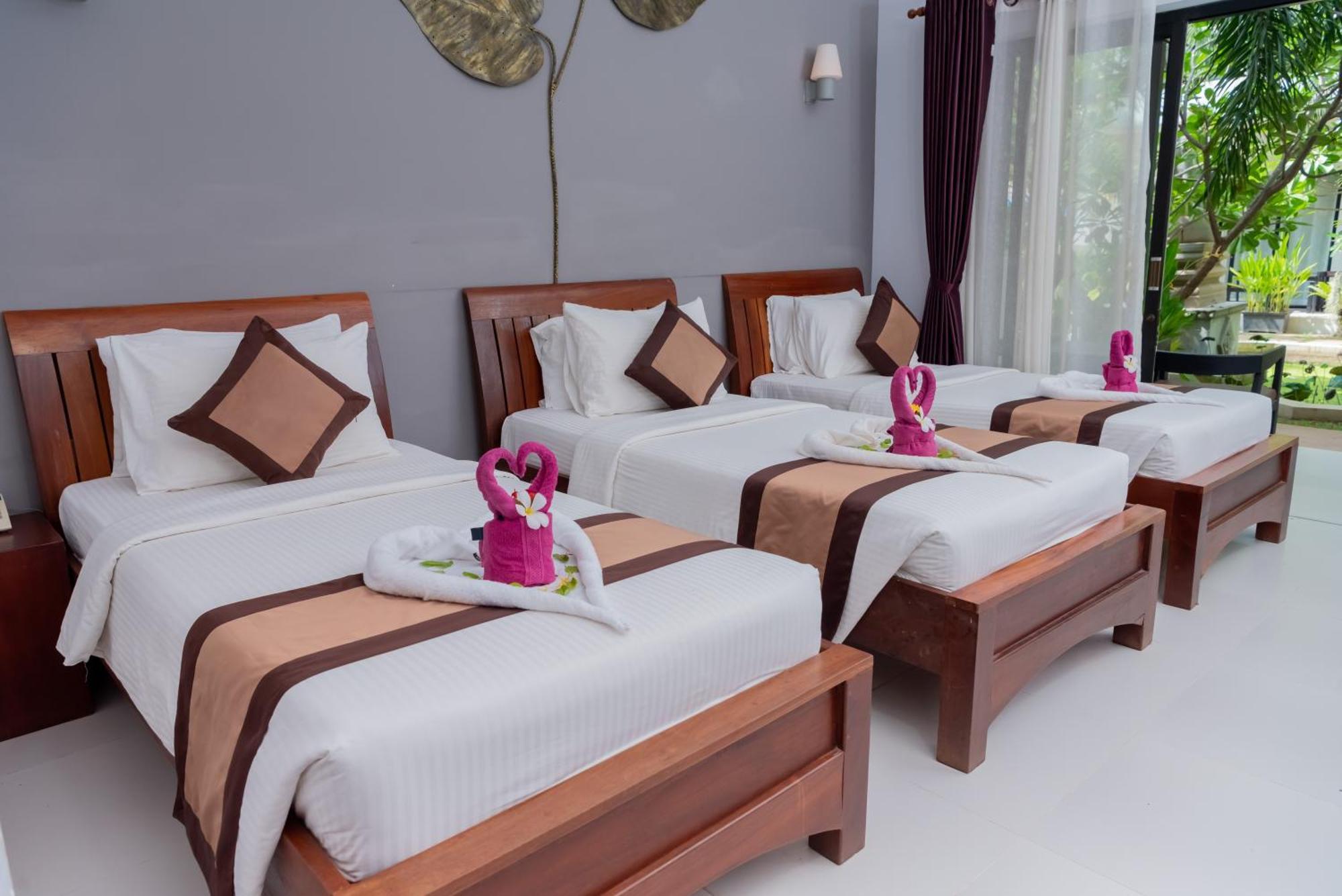 New Riverside Hotel Siem Reap Exteriör bild