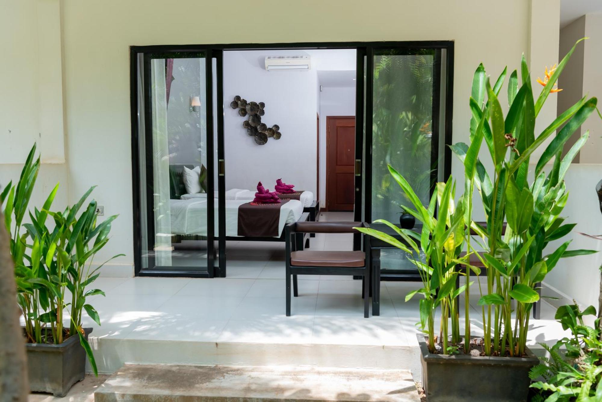 New Riverside Hotel Siem Reap Exteriör bild
